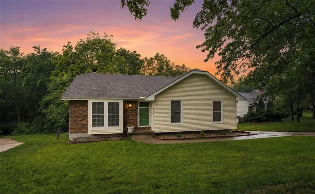 7114 NW Rhode AVE, Kansas City, MO 64152