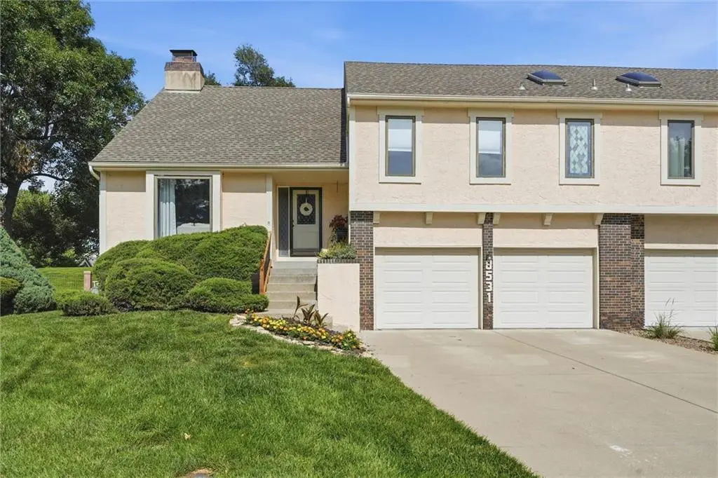 8531 Long ST, Lenexa, KS 66215