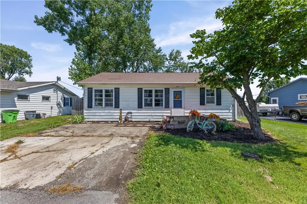 403 E 2nd ST, Wellsville, KS 66092
