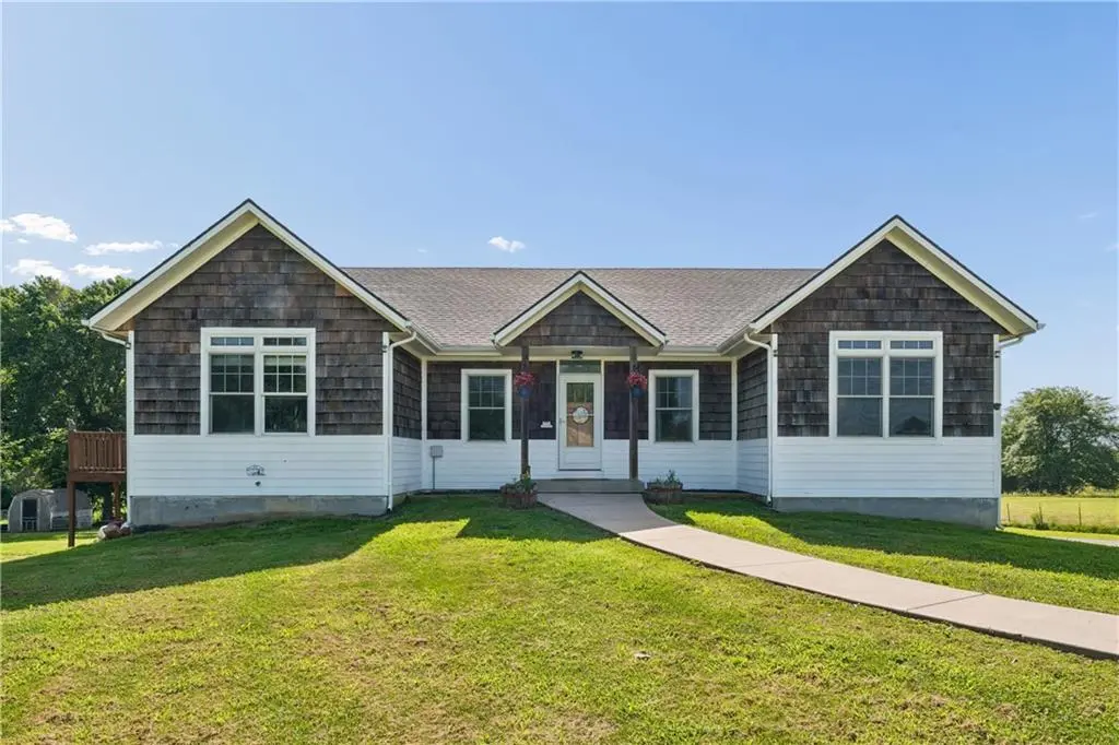 657 SW 701 RD, Centerview, MO 64019