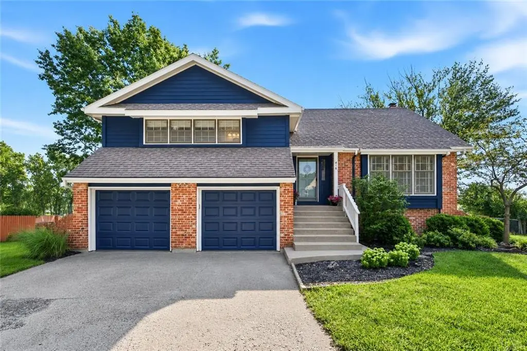 416 N PERSIMMON DR, Olathe, KS 66061