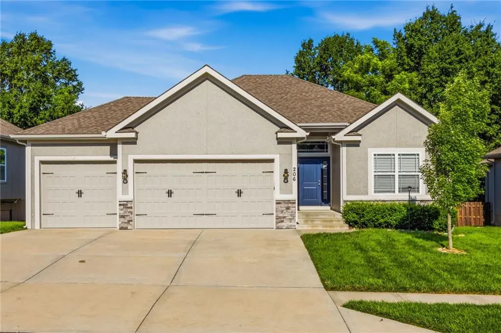 206 N Marimack DR, Kearney, MO 64060