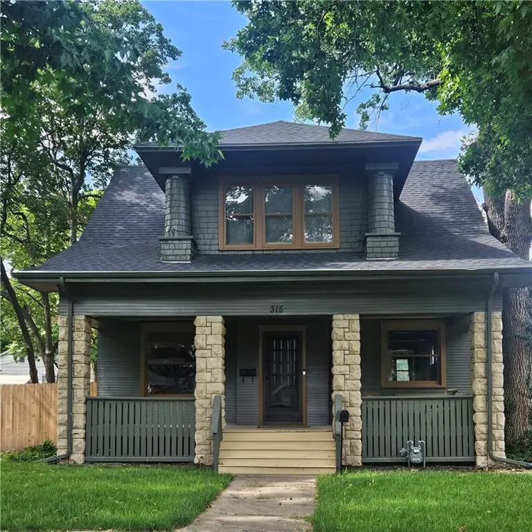 315 W 4th ST, Ottawa, KS 66067