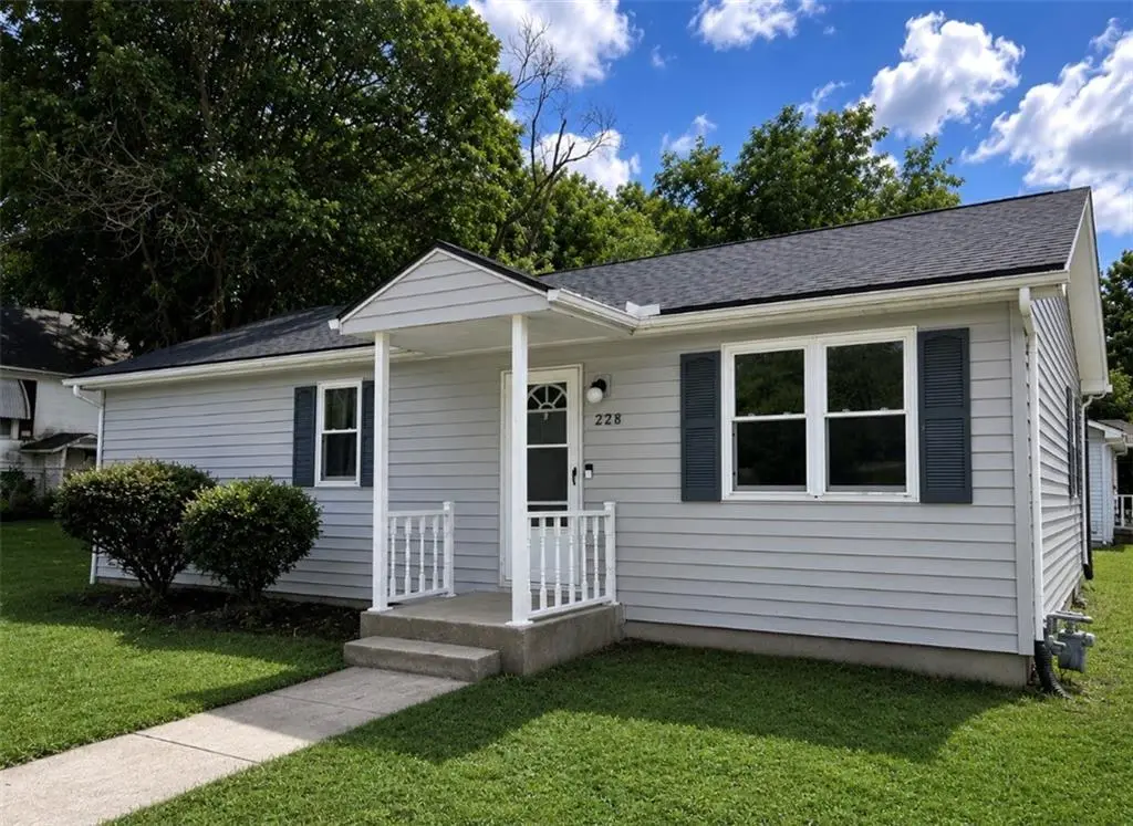 228 S Main ST, Liberty, MO 64068