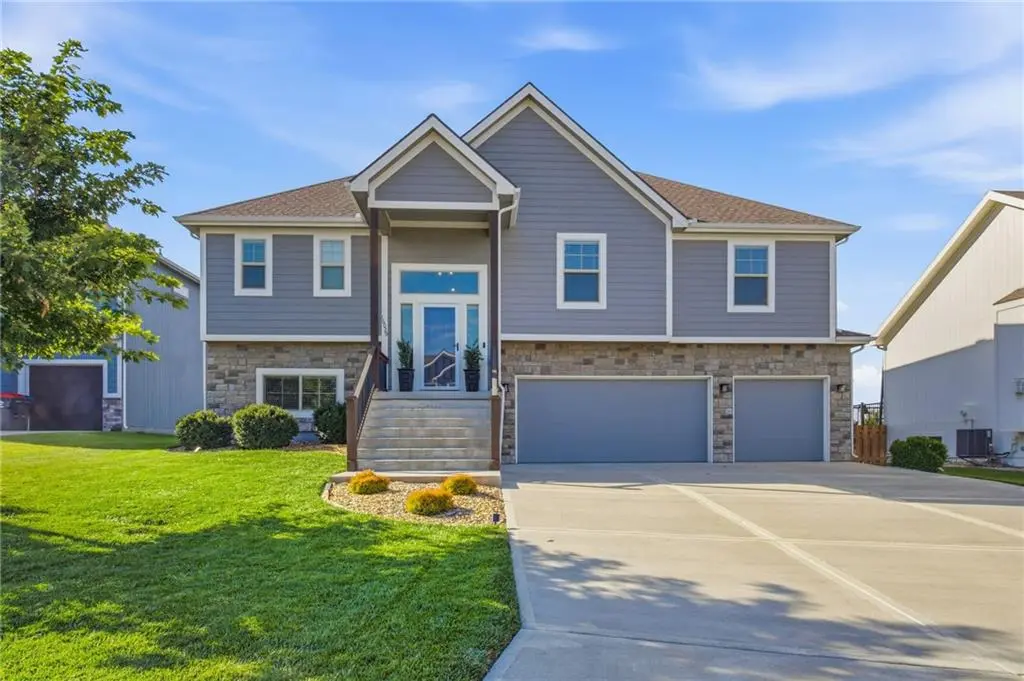 16029 Glenview ST, Basehor, KS 66007