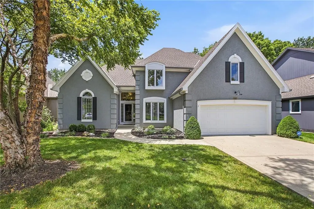 20305 W 98th ST, Lenexa, KS 66220