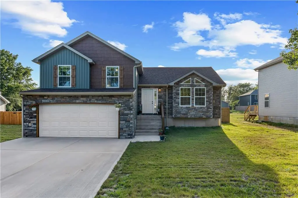 1714 S Jackson ST, El Dorado Springs, MO 64744