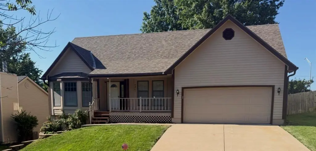 4201 NW 64th PL, Kansas City, MO 64151