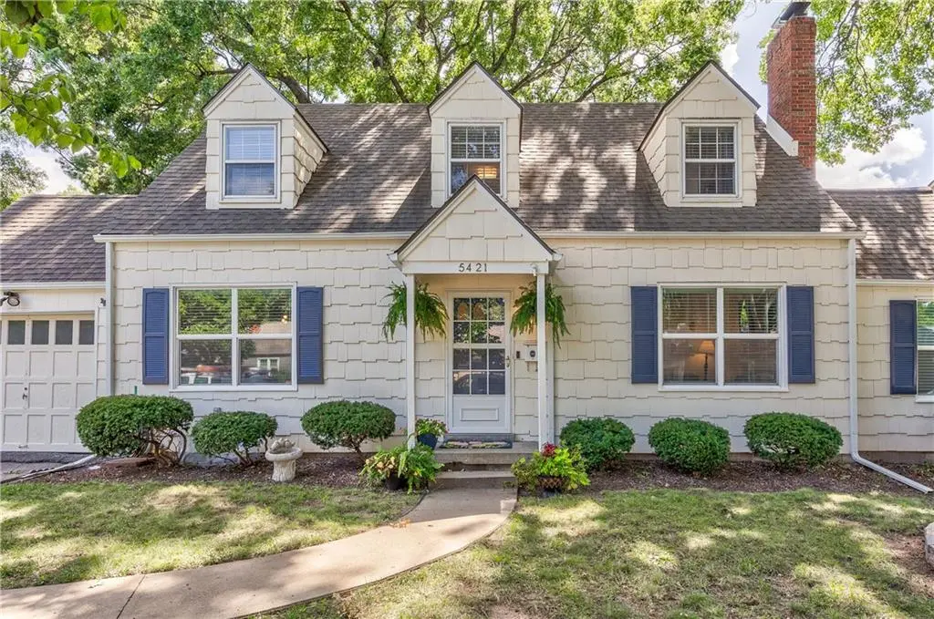 5421 Juniper ST, Roeland Park, KS 66205