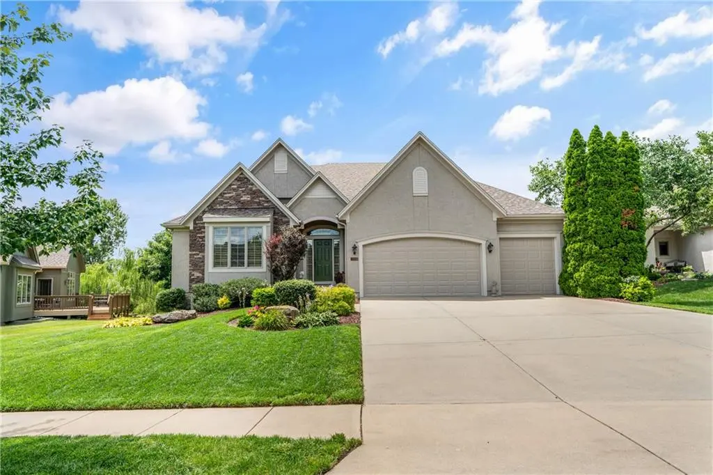 15908 Kessler ST, Overland Park, KS 66085