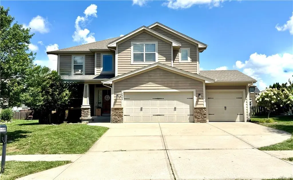 409 SW Webster DR, Blue Springs, MO 64014