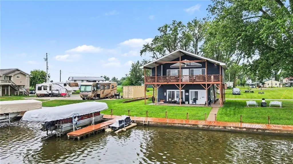 137 Schoonover DR, Big Lake, MO 64437