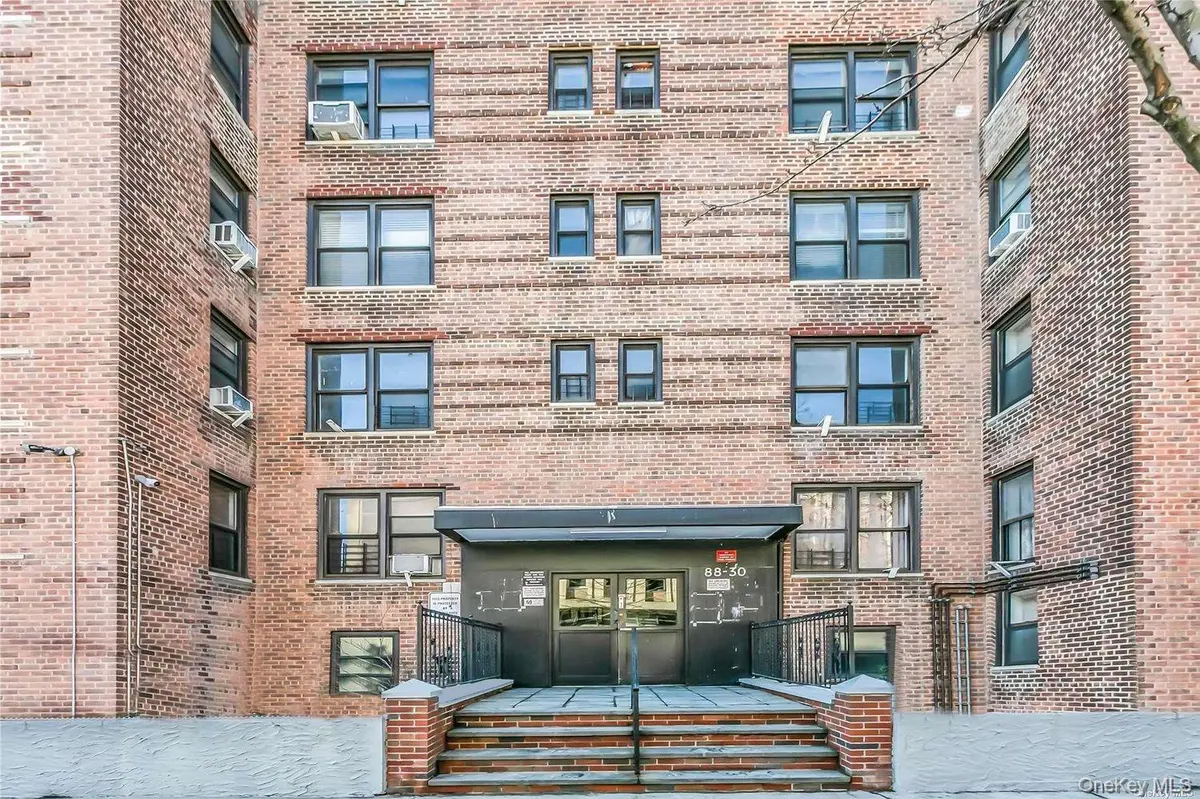 88-30 182 ST #4D, Hollis, NY 11423
