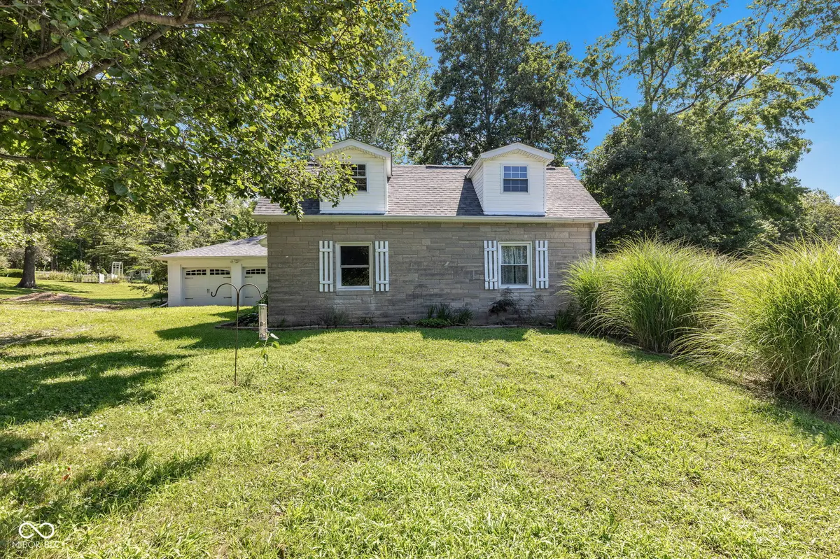 1527 N Washington ST, Danville, IN 46122