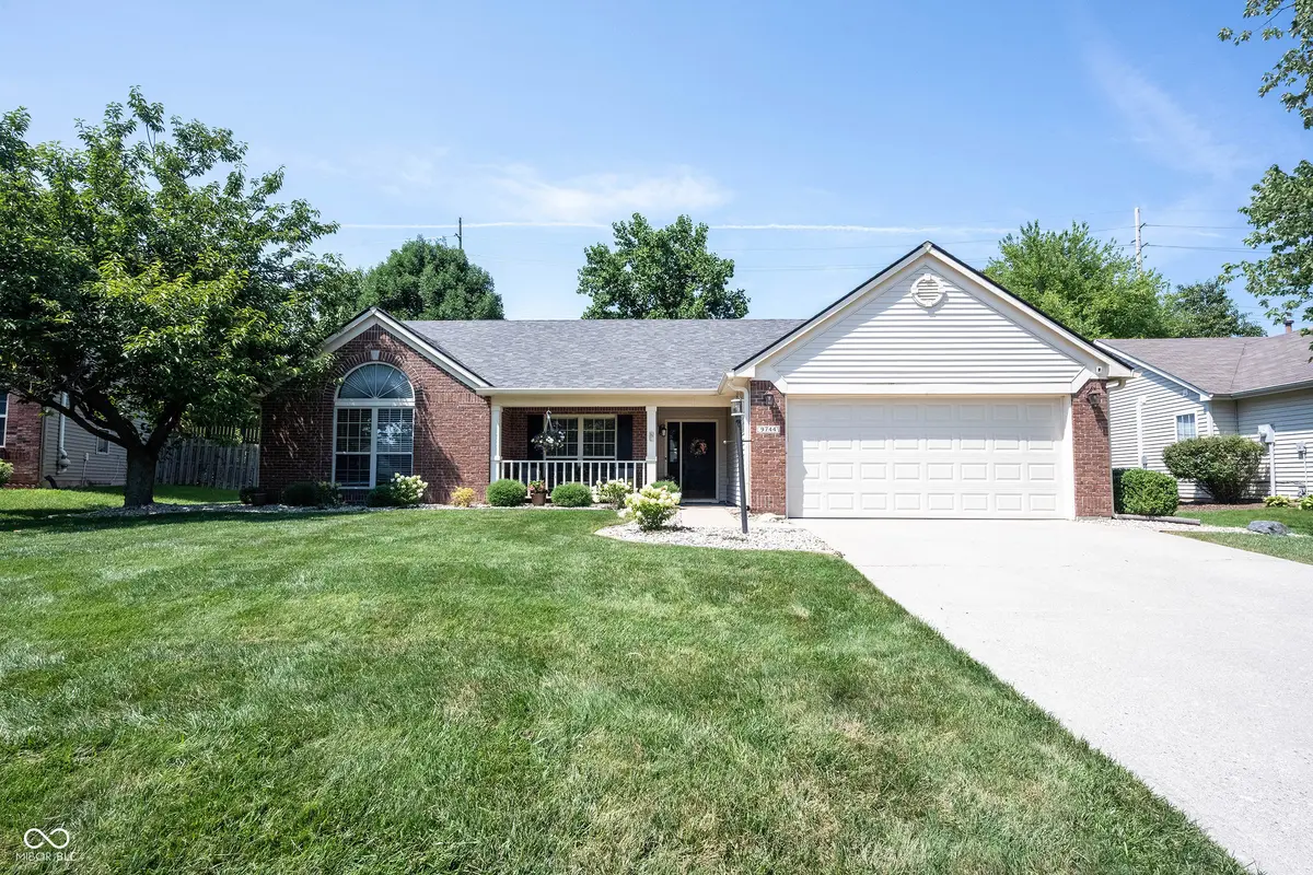 9744 Overcrest DR, Fishers, IN 46037