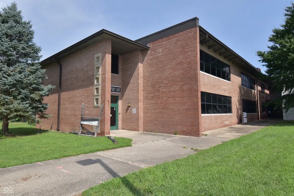 200 W Pearl ST #1,2, and 3, Trafalgar, IN 46181