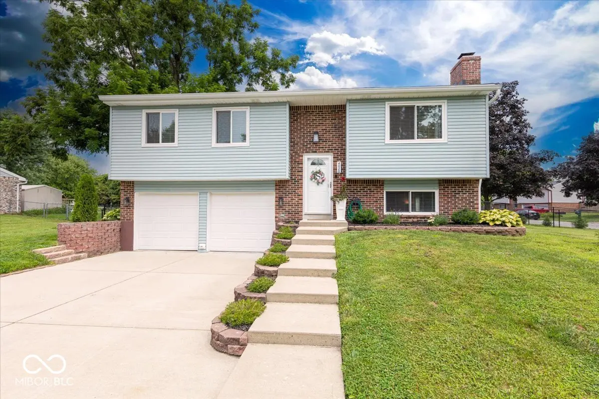 4020 Mistletoe DR, Indianapolis, IN 46237