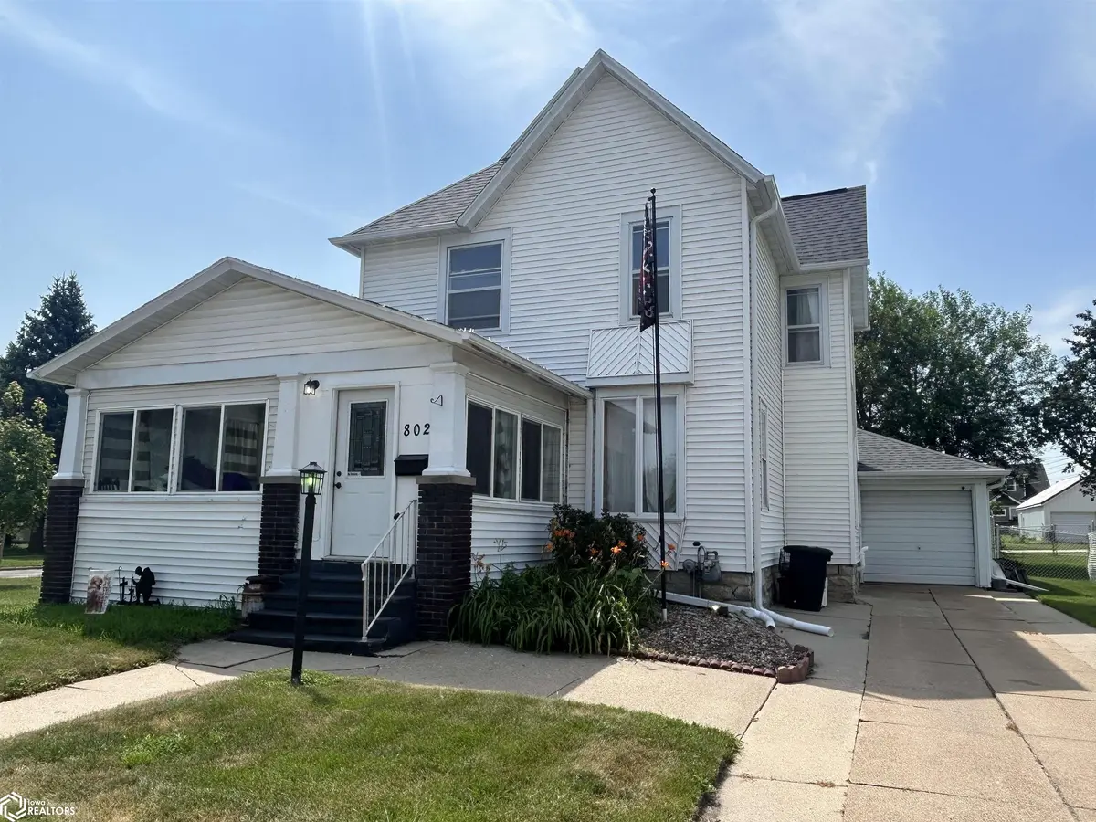 802 W Linn ST, Marshalltown, IA 50158