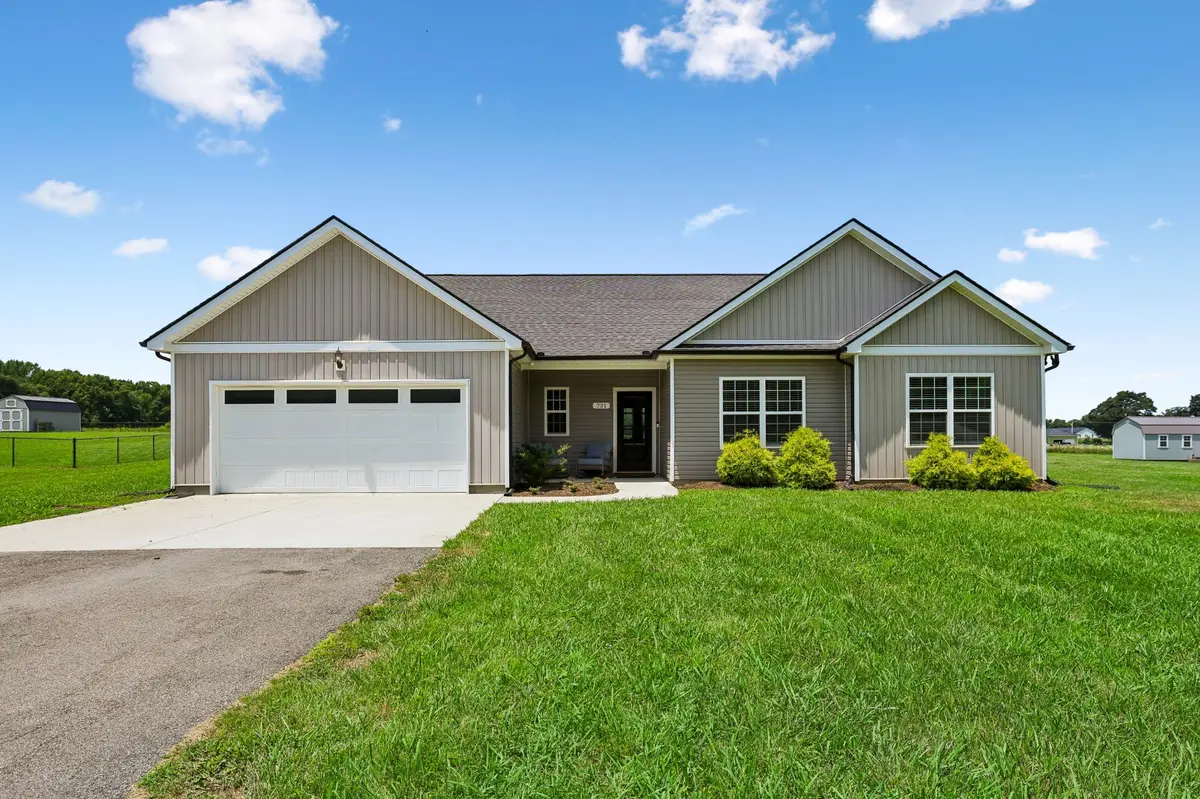 731 N Main St, Morrison, TN 37357