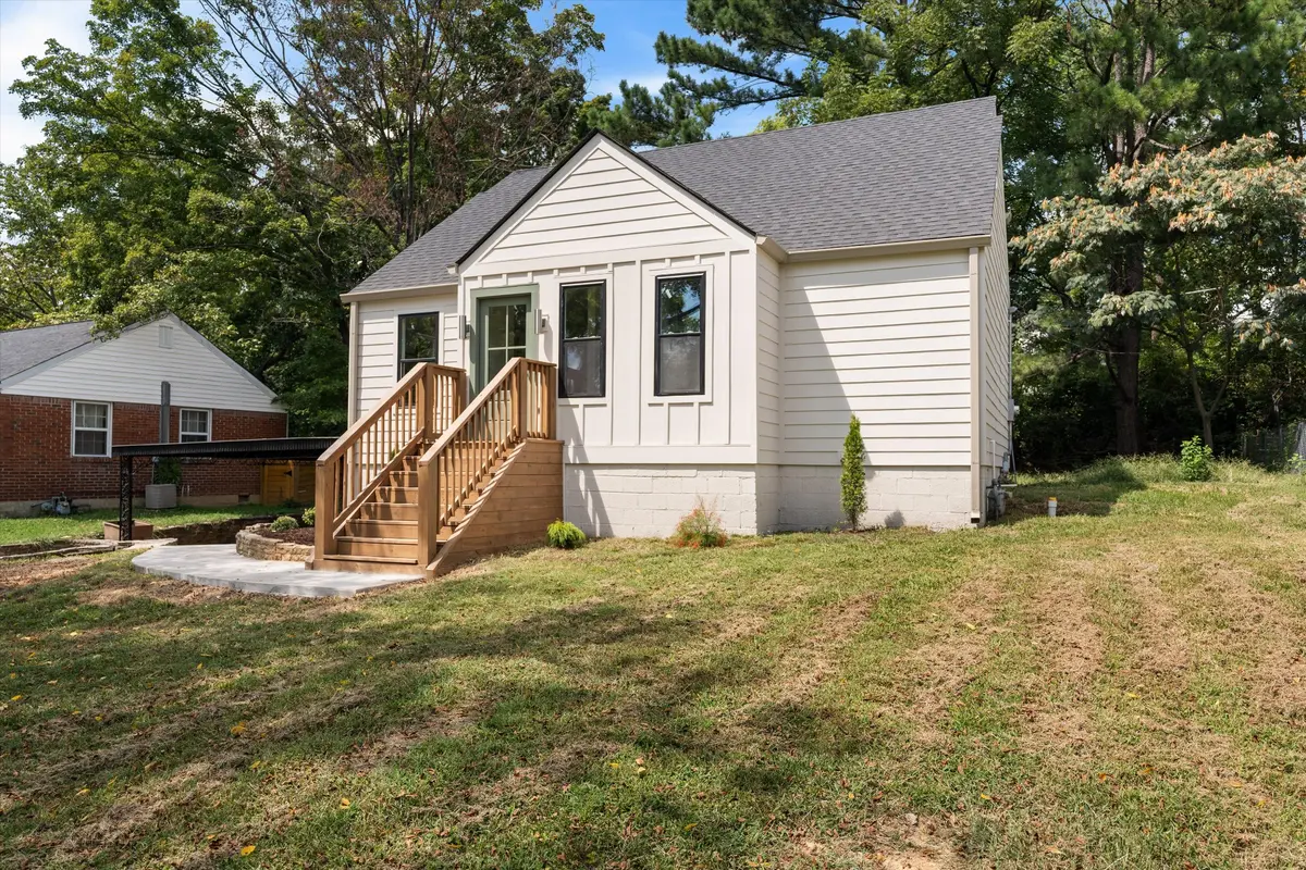 1326 Saturn Dr, Nashville, TN 37217