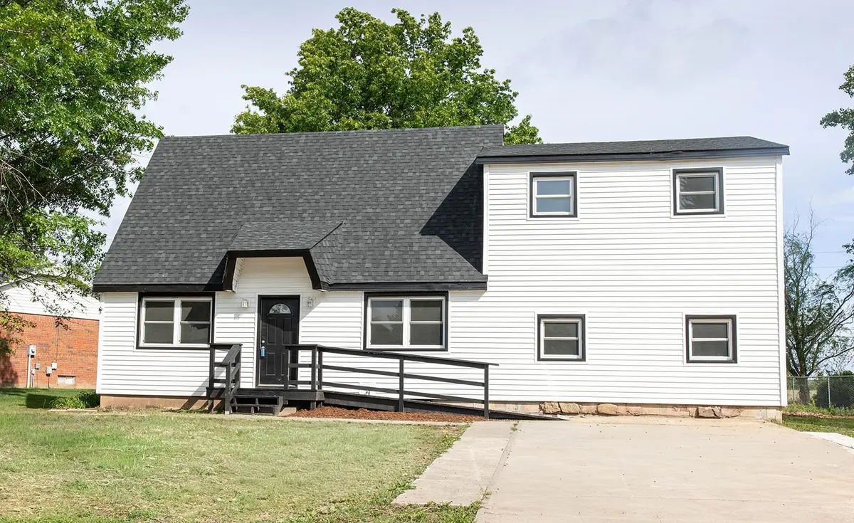 14 Woodland, Augusta, KS 67010