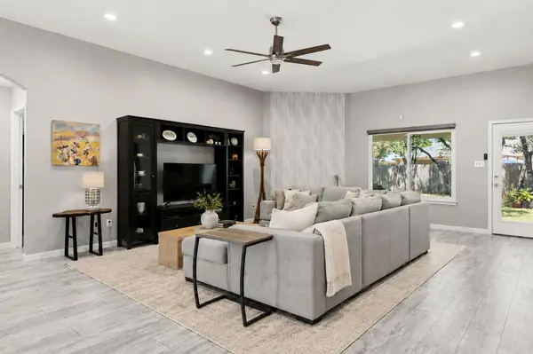 1921 Rutherford DR, Leander, TX 78641