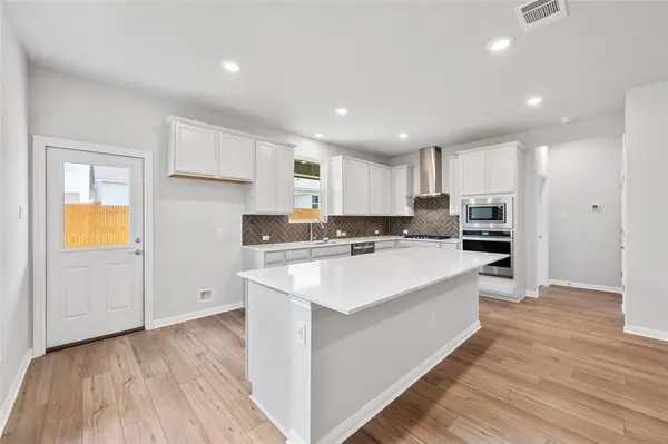 732 Gray Fox LOOP, Hutto, TX 78634