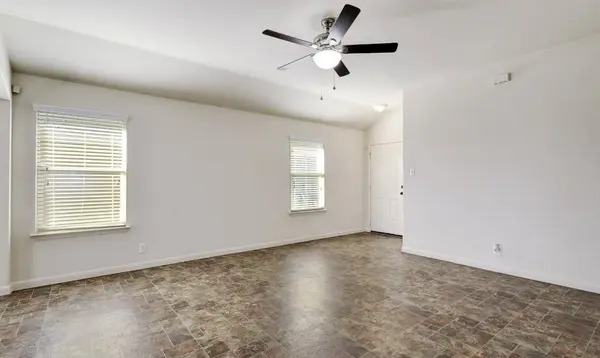 409 Teron DR, San Marcos, TX 78666