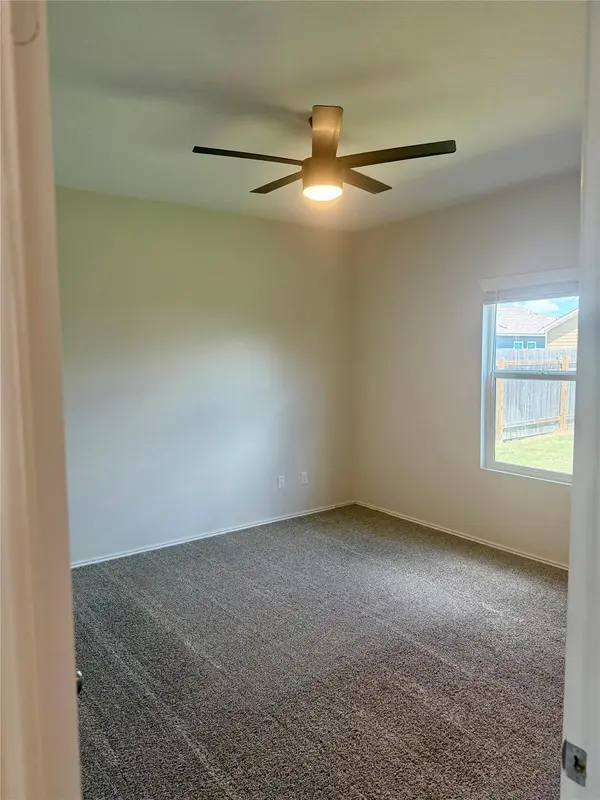 1104 Minnow LN, Bastrop, TX 78602