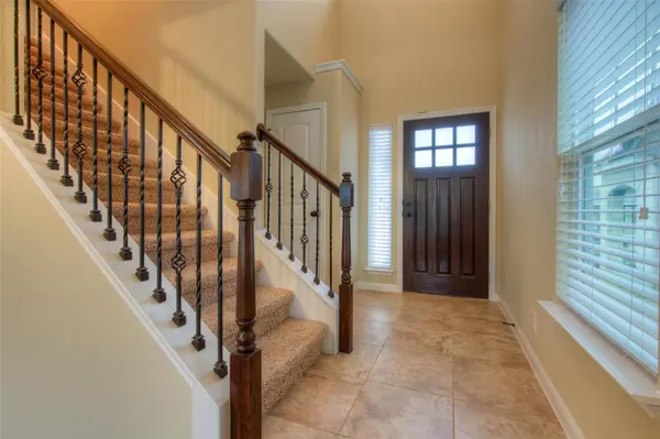 8608 White Ibis DR, Austin, TX 78729