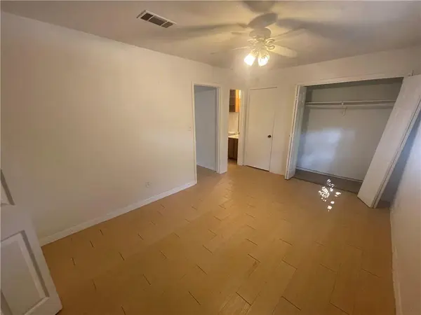 1648 Post RD #4, San Marcos, TX 78666