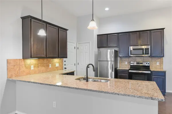 265 Joanne LOOP #B, Buda, TX 78610