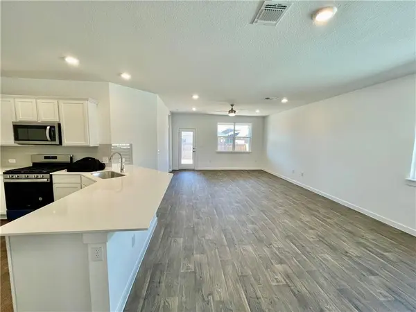 3025 Egan DR, Pflugerville, TX 78660