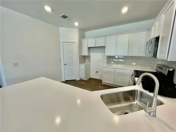 3025 Egan DR, Pflugerville, TX 78660