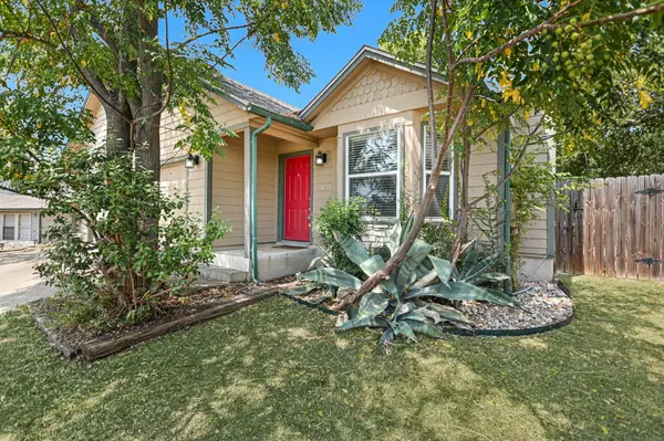 519 Cutty TRL #B, Lakeway, TX 78734