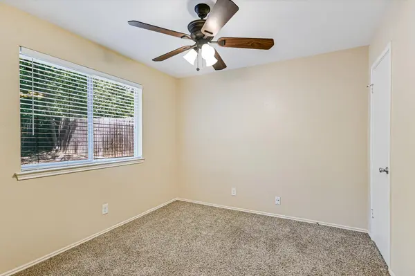 519 Cutty TRL #B, Lakeway, TX 78734