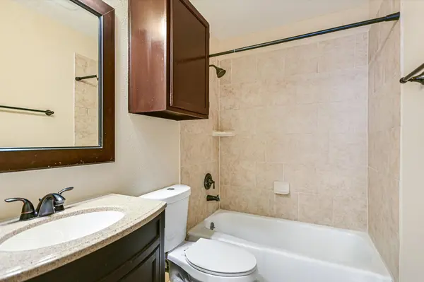 519 Cutty TRL #B, Lakeway, TX 78734