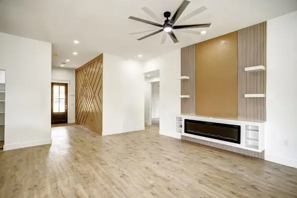 110 Mamalu, Bastrop, TX 78602