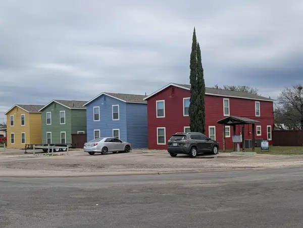 311 S Avenue S, Marble Falls, TX 78654