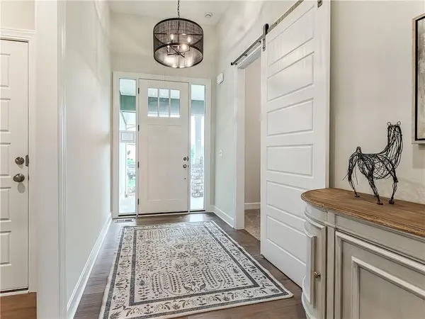 3903 W 158th TER, Overland Park, KS 66224