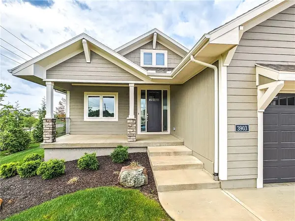 3903 W 158th TER, Overland Park, KS 66224