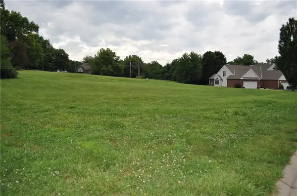4311 Hidden Valley DR, St Joseph, MO 64506