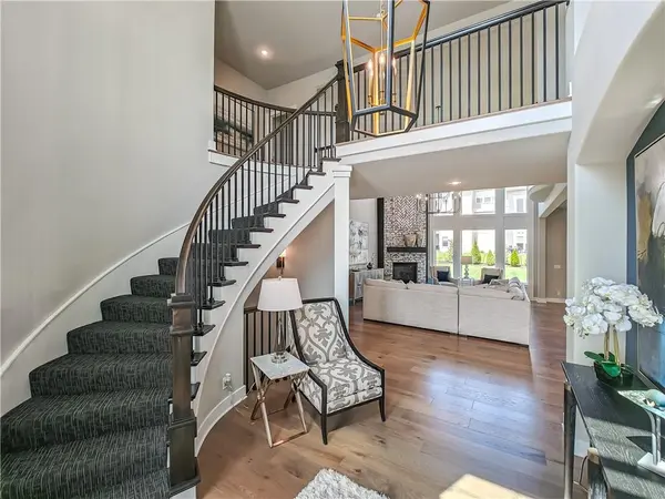 17212 Nieman RD, Overland Park, KS 66221