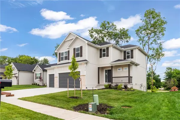 4116 SE Adams DR, Blue Springs, MO 64014