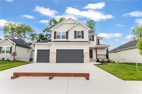 4116 SE Adams DR, Blue Springs, MO 64014