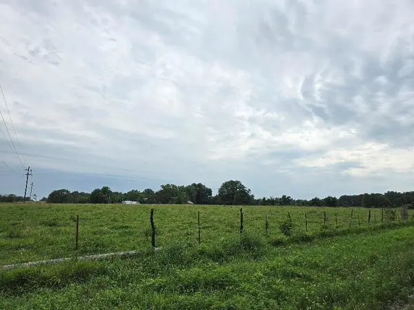 352 NE 1150 RD, Calhoun, MO 65323