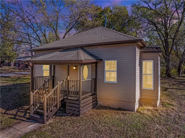 306 N Olive ST, Otterville, MO 65348