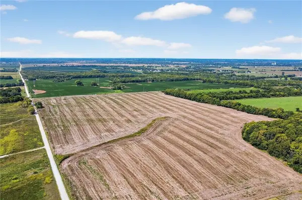 W 223 ST, Edgerton, KS 66021