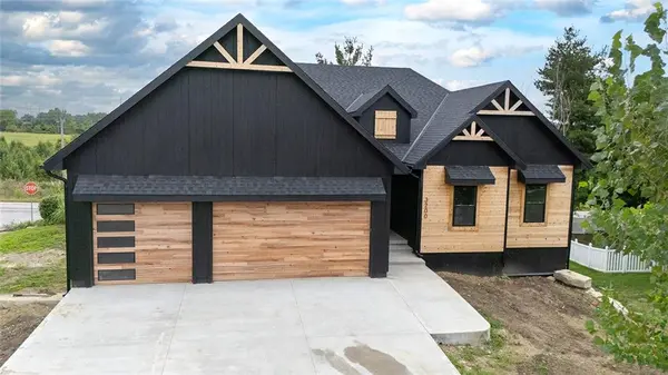 3200 Junction DR, Harrisonville, MO 64701