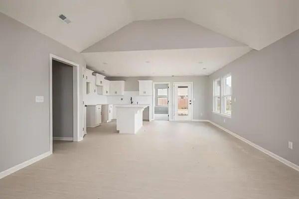908 2nd ST, Perry, KS 66073